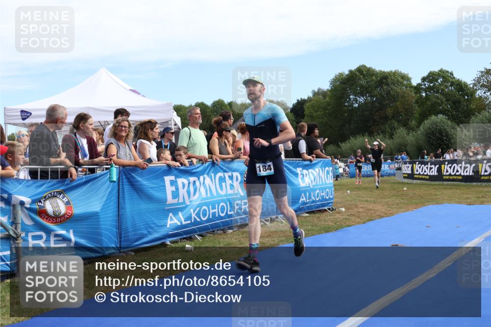 31.08.2025 - Elbe Triathlon Hamburg Strokosch-Dieckow http://msf.ph/oto/8654105 31.08.2025 11:31:16 Ziel 813, 948, 1126, 1184 meine-sportfotos.de