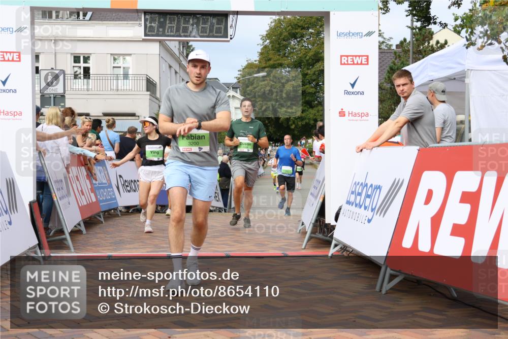 31.08.2025 - 21. Blankeneser Heldenlauf Strokosch-Dieckow http://msf.ph/oto/8654110 31.08.2025 11:05:34 Ziel 3595, 3398, 3733, 3710, 3200, 3407 meine-sportfotos.de