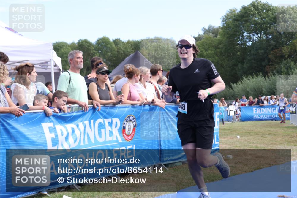 31.08.2025 - Elbe Triathlon Hamburg Strokosch-Dieckow http://msf.ph/oto/8654114 31.08.2025 11:31:21 Ziel 813, 882, 948, 1184 meine-sportfotos.de
