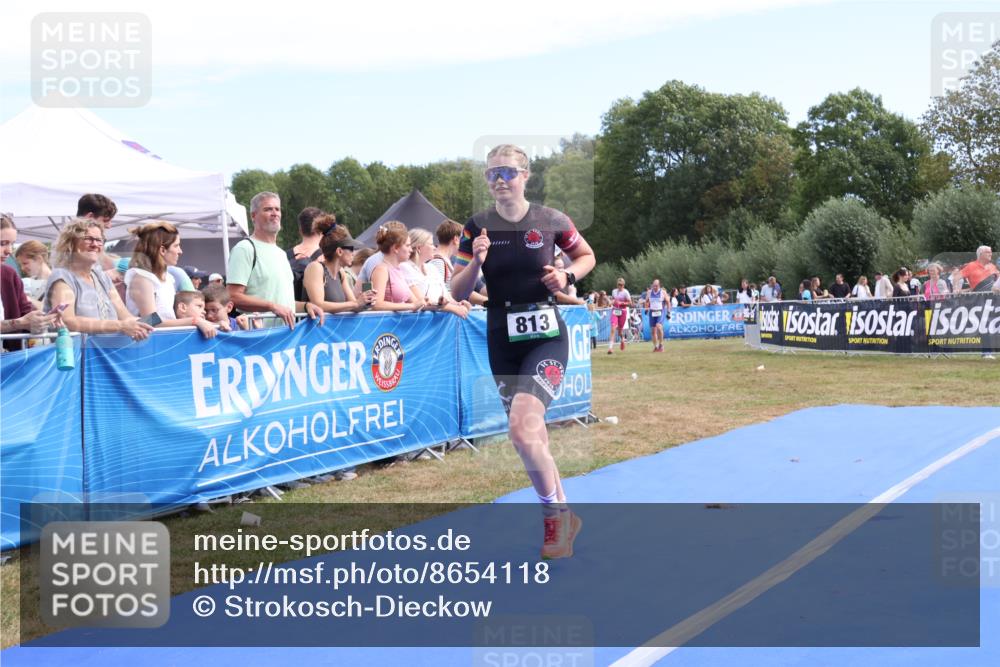 31.08.2025 - Elbe Triathlon Hamburg Strokosch-Dieckow http://msf.ph/oto/8654118 31.08.2025 11:31:23 Ziel 813, 882, 948 meine-sportfotos.de