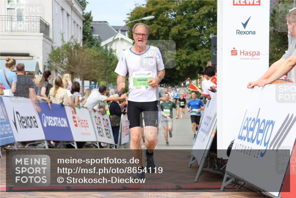 31.08.2025 - 21. Blankeneser Heldenlauf Strokosch-Dieckow http://msf.ph/oto/8654119 31.08.2025 11:05:31 Ziel 3398, 3733, 3200, 3407 meine-sportfotos.de