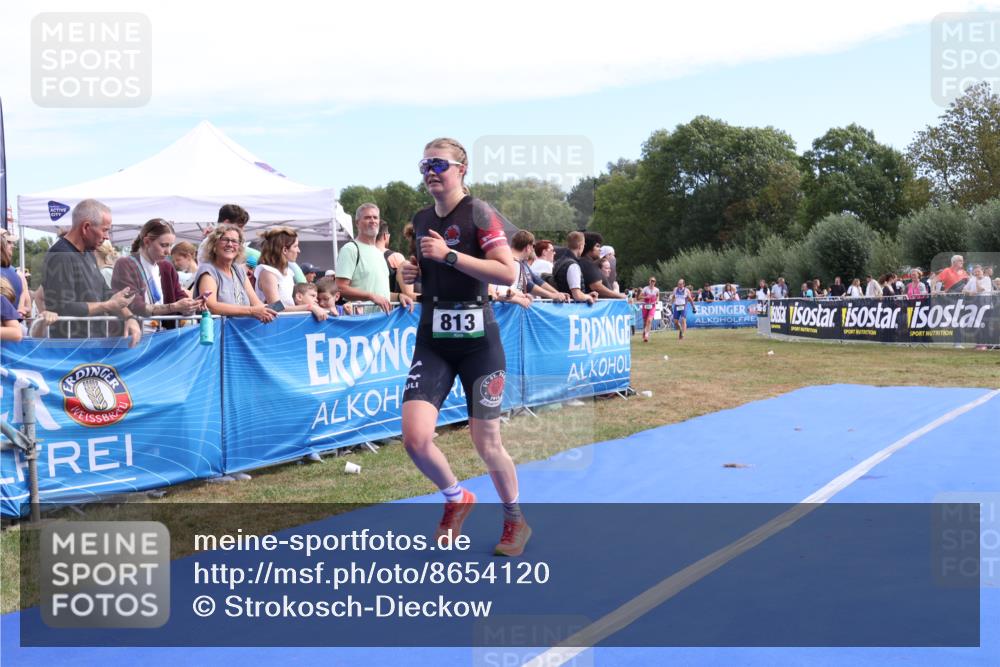 31.08.2025 - Elbe Triathlon Hamburg Strokosch-Dieckow http://msf.ph/oto/8654120 31.08.2025 11:31:23 Ziel 813, 882, 948 meine-sportfotos.de