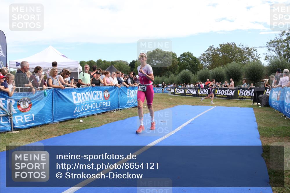 31.08.2025 - Elbe Triathlon Hamburg Strokosch-Dieckow http://msf.ph/oto/8654121 31.08.2025 11:31:30 Ziel 882, 1278 meine-sportfotos.de