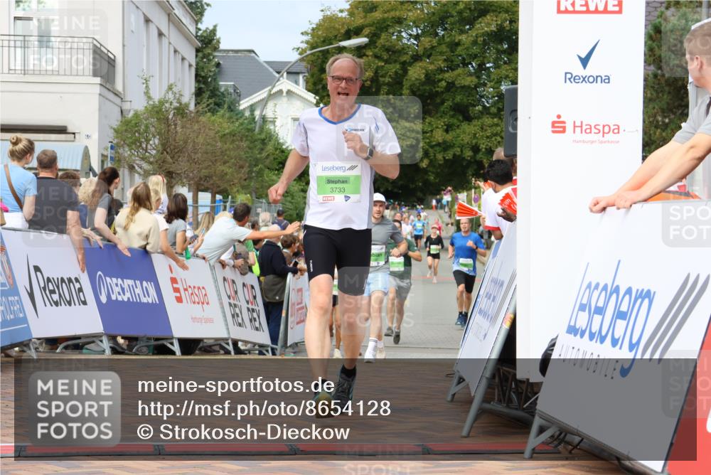 31.08.2025 - 21. Blankeneser Heldenlauf Strokosch-Dieckow http://msf.ph/oto/8654128 31.08.2025 11:05:30 Ziel 3733, 3200 meine-sportfotos.de