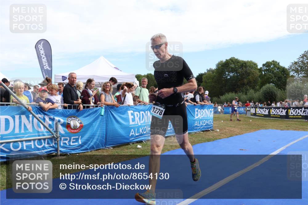 31.08.2025 - Elbe Triathlon Hamburg Strokosch-Dieckow http://msf.ph/oto/8654130 31.08.2025 11:31:40 Ziel 1059, 1176, 1278 meine-sportfotos.de