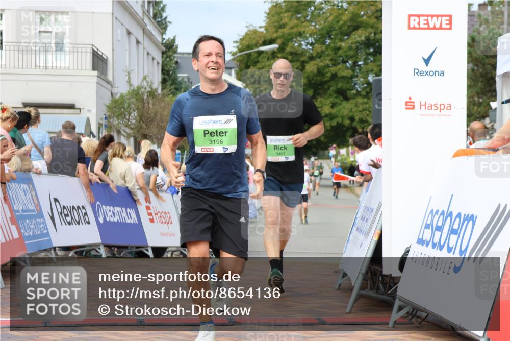 31.08.2025 - 21. Blankeneser Heldenlauf Strokosch-Dieckow http://msf.ph/oto/8654136 31.08.2025 11:05:21 Ziel 3196, 3401 meine-sportfotos.de