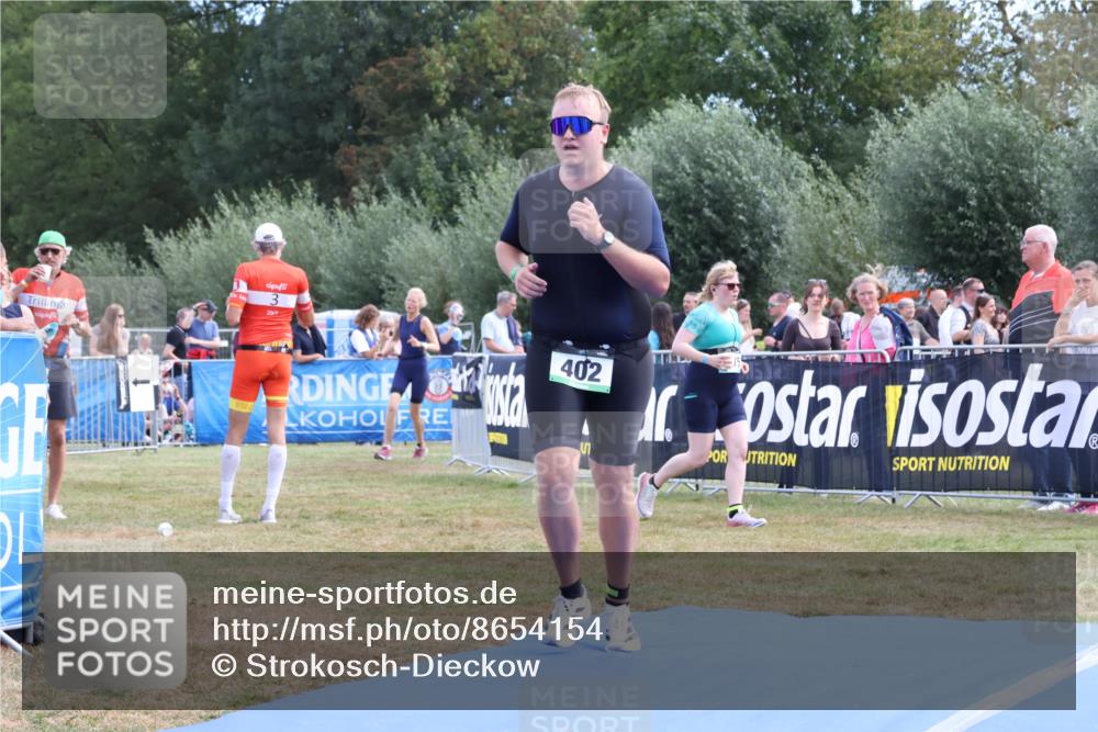 31.08.2025 - Elbe Triathlon Hamburg Strokosch-Dieckow http://msf.ph/oto/8654154 31.08.2025 11:31:59 Ziel 402, 922, 1185 meine-sportfotos.de
