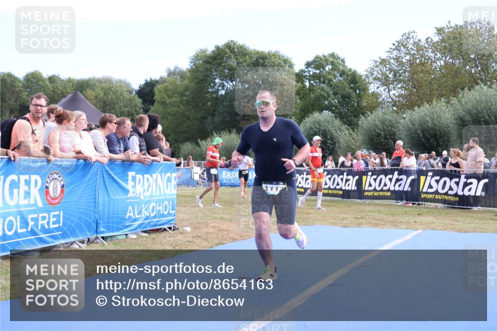 31.08.2025 - Elbe Triathlon Hamburg Strokosch-Dieckow http://msf.ph/oto/8654163 31.08.2025 11:32:10 Ziel 736, 804, 1112 meine-sportfotos.de