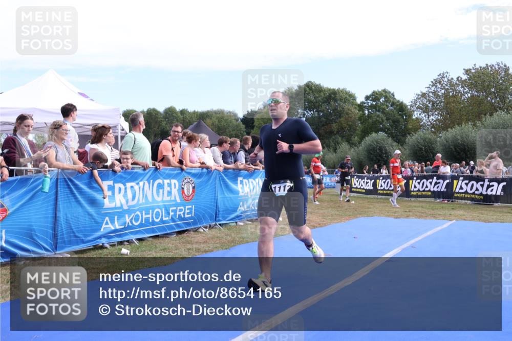 31.08.2025 - Elbe Triathlon Hamburg Strokosch-Dieckow http://msf.ph/oto/8654165 31.08.2025 11:32:11 Ziel 736, 804, 1112 meine-sportfotos.de