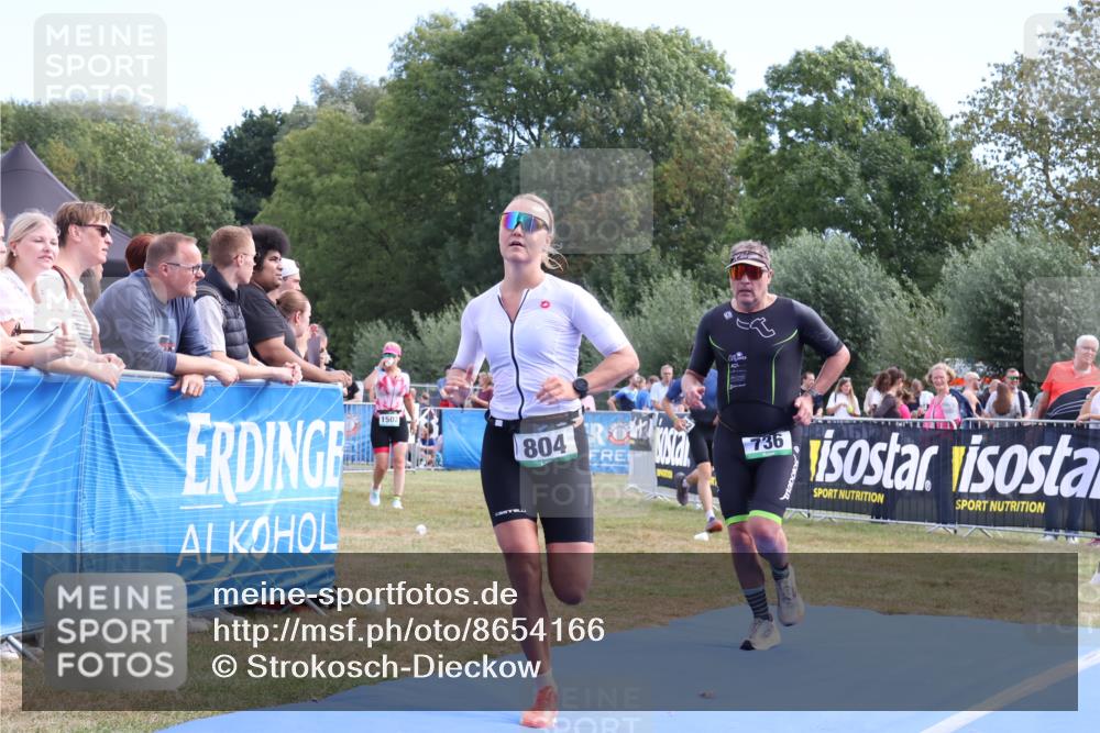 31.08.2025 - Elbe Triathlon Hamburg Strokosch-Dieckow http://msf.ph/oto/8654166 31.08.2025 11:32:14 Ziel 736, 804, 1112 meine-sportfotos.de