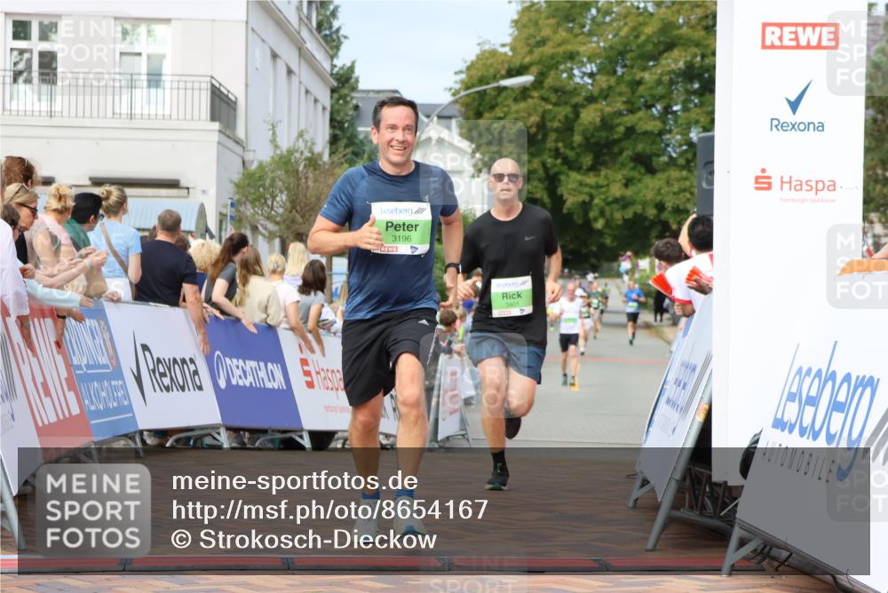 31.08.2025 - 21. Blankeneser Heldenlauf Strokosch-Dieckow http://msf.ph/oto/8654167 31.08.2025 11:05:21 Ziel 3196, 3401 meine-sportfotos.de