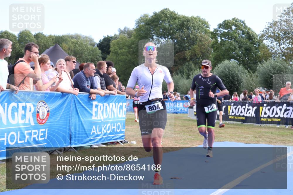 31.08.2025 - Elbe Triathlon Hamburg Strokosch-Dieckow http://msf.ph/oto/8654168 31.08.2025 11:32:15 Ziel 736, 804, 1072, 1112 meine-sportfotos.de