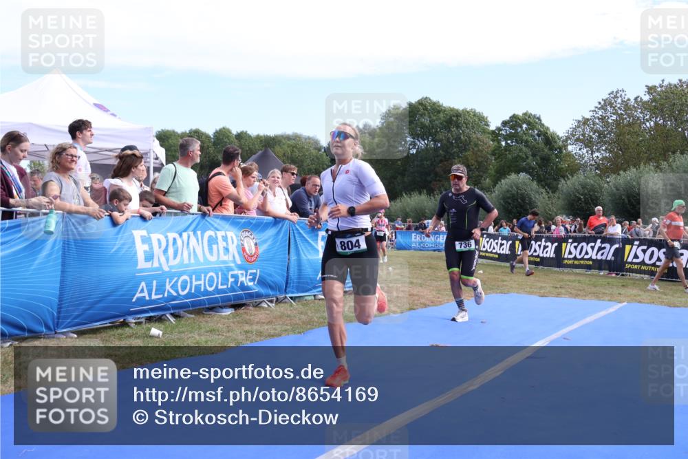 31.08.2025 - Elbe Triathlon Hamburg Strokosch-Dieckow http://msf.ph/oto/8654169 31.08.2025 11:32:15 Ziel 736, 804, 1072, 1112 meine-sportfotos.de