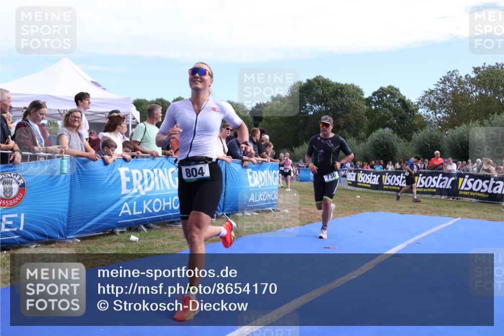31.08.2025 - Elbe Triathlon Hamburg Strokosch-Dieckow http://msf.ph/oto/8654170 31.08.2025 11:32:15 Ziel 736, 804, 1072, 1112 meine-sportfotos.de