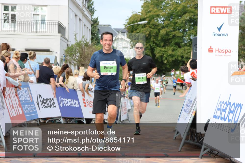 31.08.2025 - 21. Blankeneser Heldenlauf Strokosch-Dieckow http://msf.ph/oto/8654171 31.08.2025 11:05:21 Ziel 3196, 3401 meine-sportfotos.de