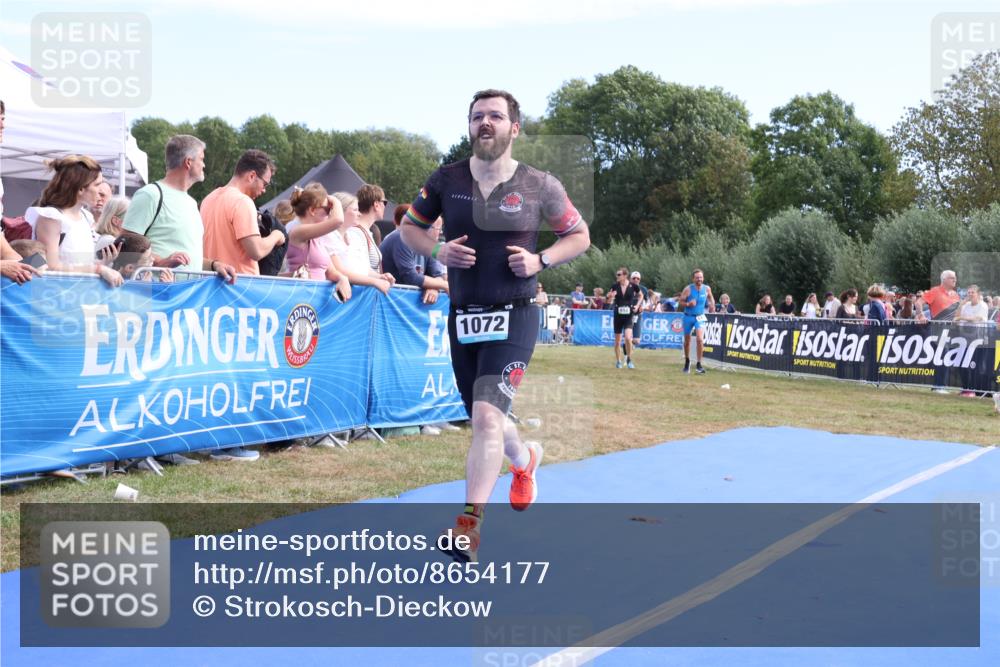 31.08.2025 - Elbe Triathlon Hamburg Strokosch-Dieckow http://msf.ph/oto/8654177 31.08.2025 11:32:25 Ziel 654, 1072, 1174, 1222 meine-sportfotos.de