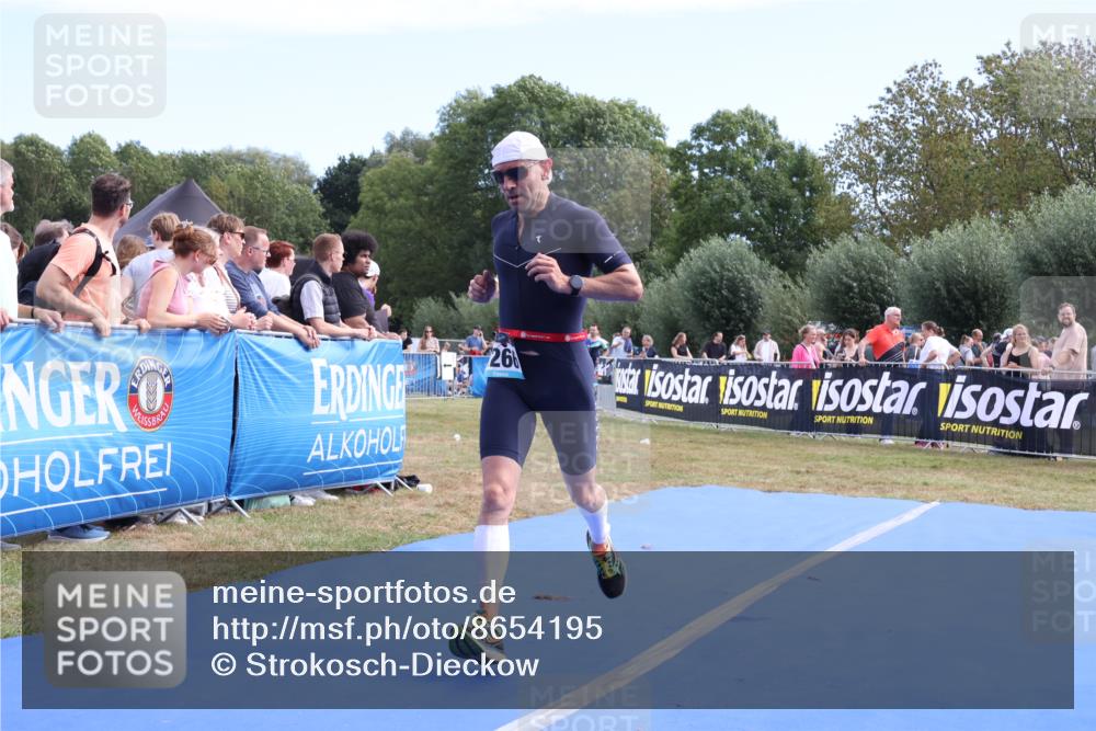 31.08.2025 - Elbe Triathlon Hamburg Strokosch-Dieckow http://msf.ph/oto/8654195 31.08.2025 11:32:52 Ziel 717, 1057, 1266 meine-sportfotos.de