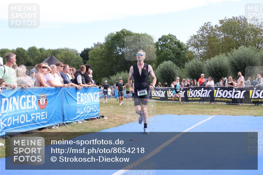 31.08.2025 - Elbe Triathlon Hamburg Strokosch-Dieckow http://msf.ph/oto/8654218 31.08.2025 11:33:13 Ziel 698, 766, 1014, 1202, 1205, 1237, 1272 meine-sportfotos.de