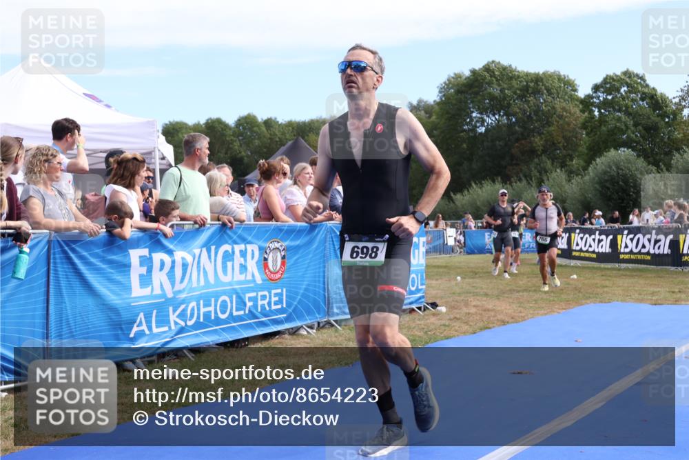 31.08.2025 - Elbe Triathlon Hamburg Strokosch-Dieckow http://msf.ph/oto/8654223 31.08.2025 11:33:14 Ziel 698, 766, 1202, 1205, 1237, 1272 meine-sportfotos.de