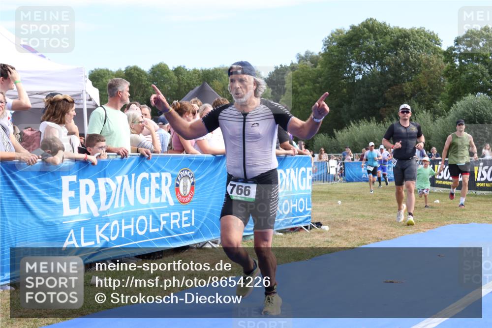 31.08.2025 - Elbe Triathlon Hamburg Strokosch-Dieckow http://msf.ph/oto/8654226 31.08.2025 11:33:17 Ziel 698, 766, 1202, 1205, 1272 meine-sportfotos.de