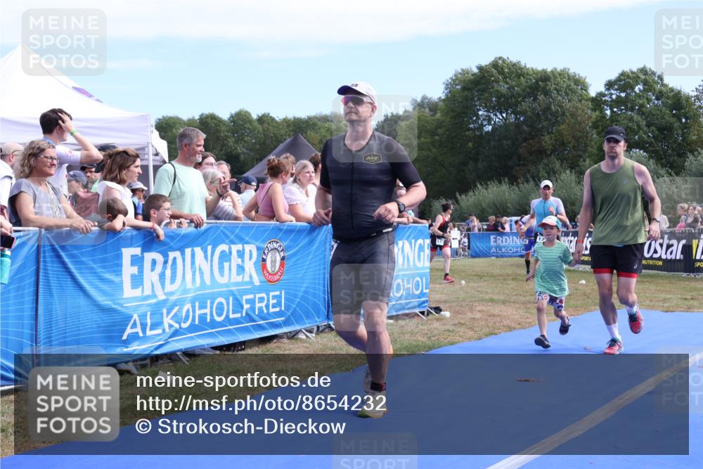 31.08.2025 - Elbe Triathlon Hamburg Strokosch-Dieckow http://msf.ph/oto/8654232 31.08.2025 11:33:20 Ziel 756, 766, 1202, 1205, 1272 meine-sportfotos.de
