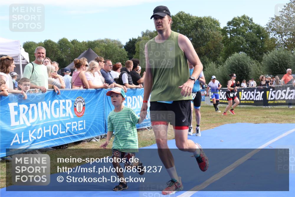 31.08.2025 - Elbe Triathlon Hamburg Strokosch-Dieckow http://msf.ph/oto/8654237 31.08.2025 11:33:22 Ziel 756, 766, 1194, 1202, 1205, 1272 meine-sportfotos.de