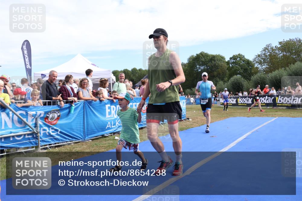 31.08.2025 - Elbe Triathlon Hamburg Strokosch-Dieckow http://msf.ph/oto/8654238 31.08.2025 11:33:22 Ziel 756, 766, 1194, 1202, 1205, 1272 meine-sportfotos.de