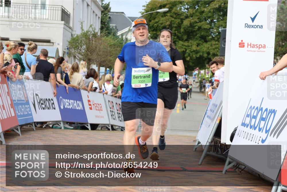 31.08.2025 - 21. Blankeneser Heldenlauf Strokosch-Dieckow http://msf.ph/oto/8654249 31.08.2025 11:04:55 Ziel 3164, 3331 meine-sportfotos.de