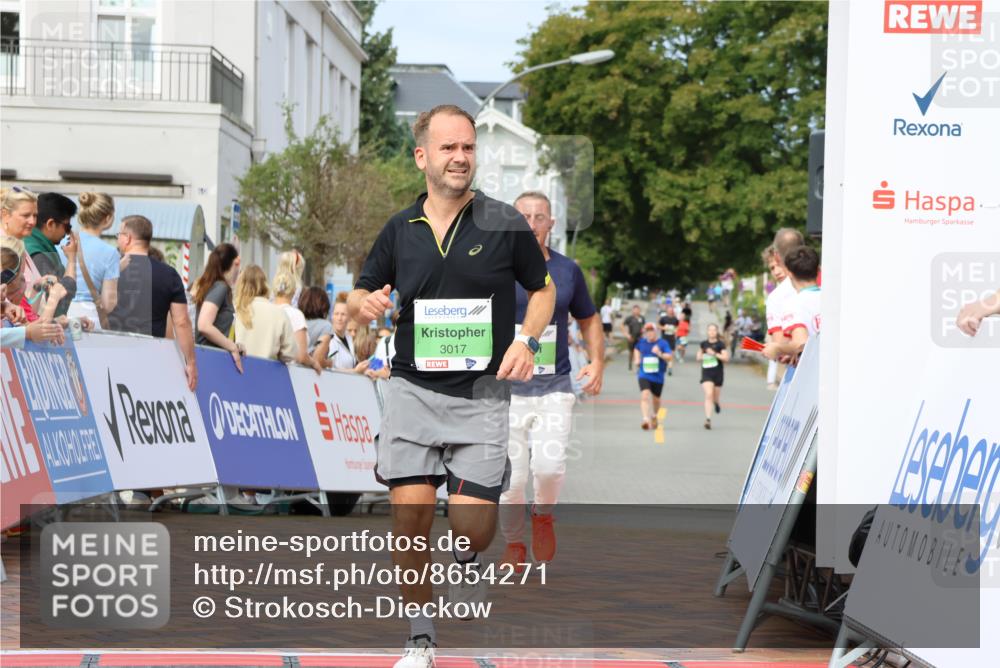 31.08.2025 - 21. Blankeneser Heldenlauf Strokosch-Dieckow http://msf.ph/oto/8654271 31.08.2025 11:04:44 Ziel 3132, 3163, 3113, 3112, 3326, 3017 meine-sportfotos.de