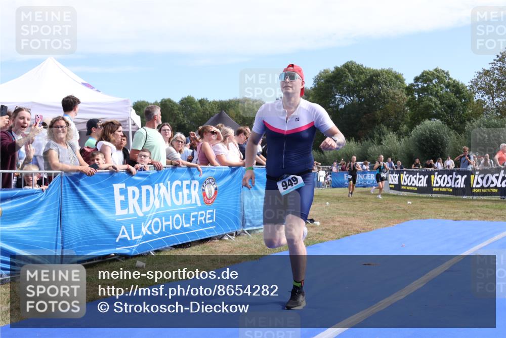 31.08.2025 - Elbe Triathlon Hamburg Strokosch-Dieckow http://msf.ph/oto/8654282 31.08.2025 11:33:56 Ziel 704, 949, 1255 meine-sportfotos.de