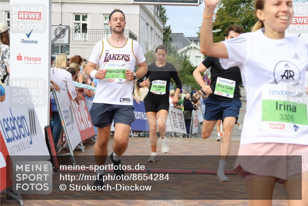 31.08.2025 - 21. Blankeneser Heldenlauf Strokosch-Dieckow http://msf.ph/oto/8654284 31.08.2025 11:04:40 Ziel 3132, 3113, 3112, 3697, 3326, 3017 meine-sportfotos.de