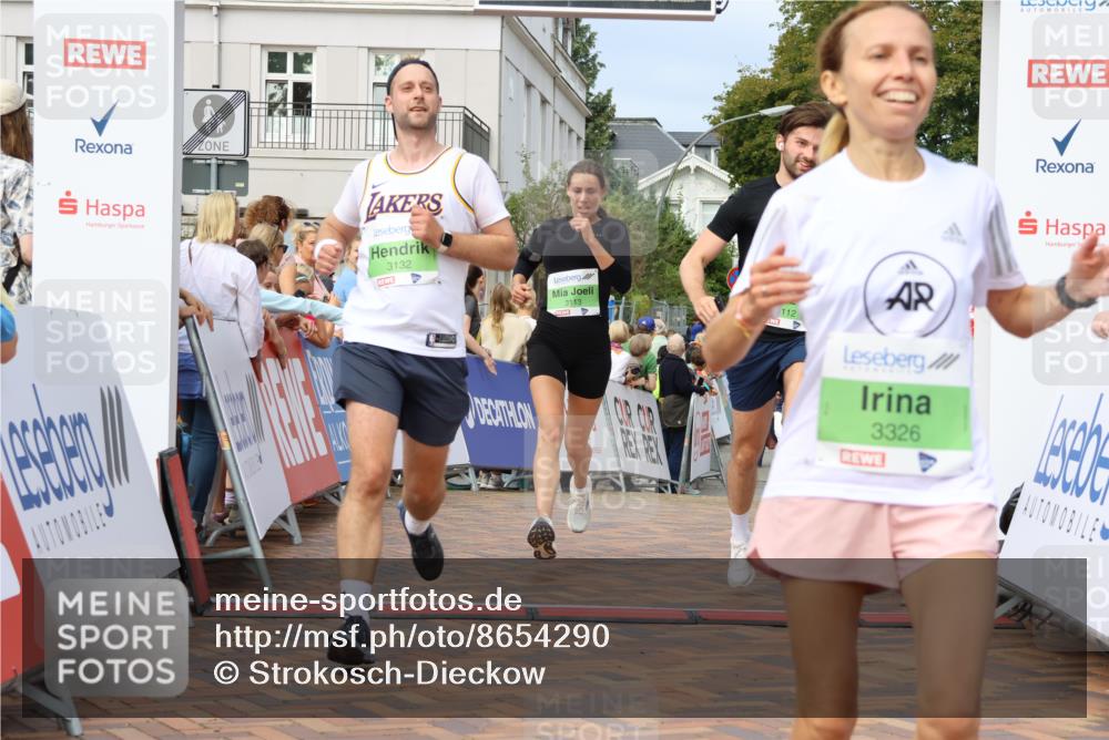 31.08.2025 - 21. Blankeneser Heldenlauf Strokosch-Dieckow http://msf.ph/oto/8654290 31.08.2025 11:04:40 Ziel 3132, 3113, 3112, 3697, 3326, 3017 meine-sportfotos.de
