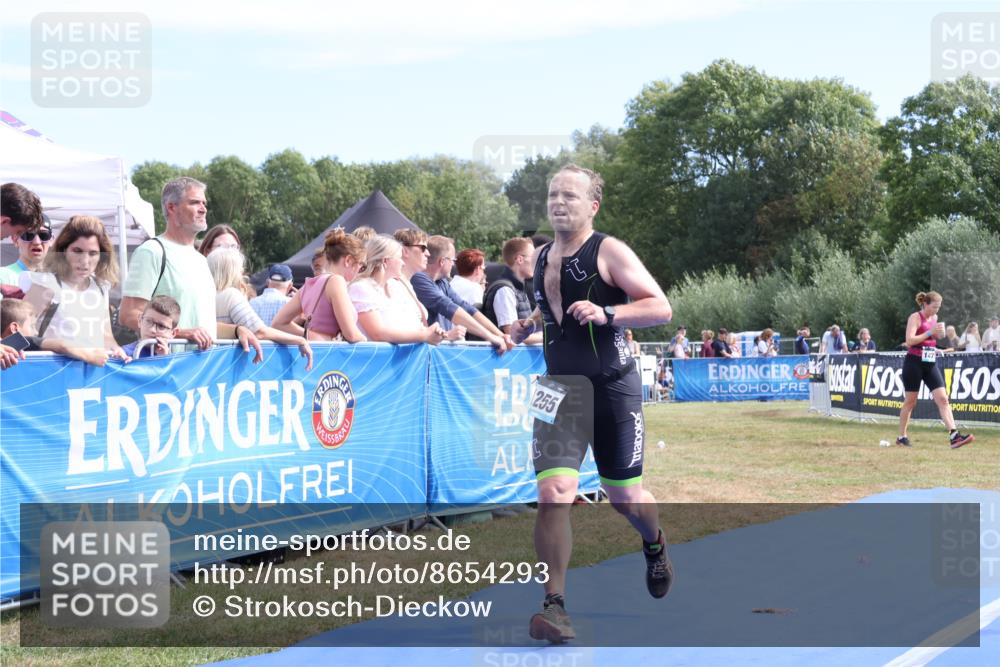 31.08.2025 - Elbe Triathlon Hamburg Strokosch-Dieckow http://msf.ph/oto/8654293 31.08.2025 11:34:02 Ziel 1255 meine-sportfotos.de