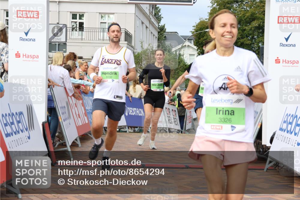 31.08.2025 - 21. Blankeneser Heldenlauf Strokosch-Dieckow http://msf.ph/oto/8654294 31.08.2025 11:04:40 Ziel 3132, 3113, 3112, 3697, 3326, 3017 meine-sportfotos.de