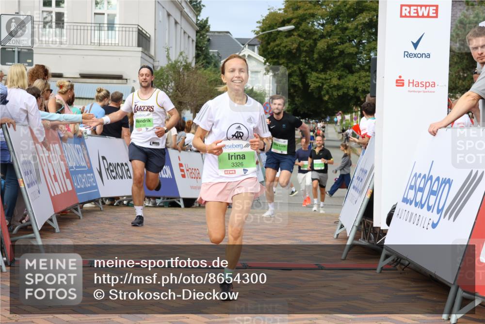 31.08.2025 - 21. Blankeneser Heldenlauf Strokosch-Dieckow http://msf.ph/oto/8654300 31.08.2025 11:04:39 Ziel 3132, 3113, 3112, 3697, 3326 meine-sportfotos.de