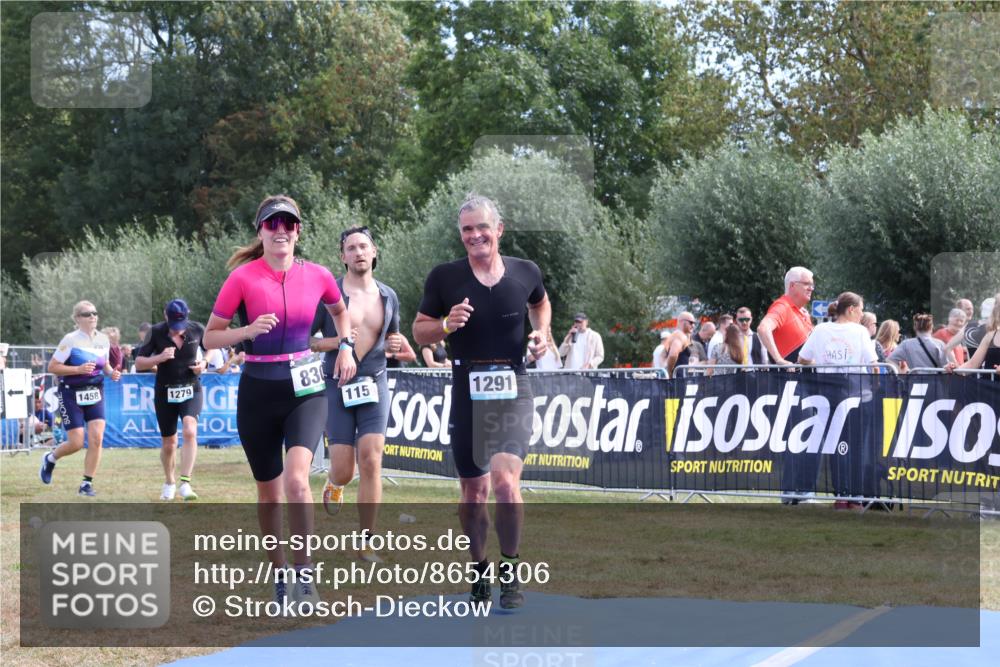31.08.2025 - Elbe Triathlon Hamburg Strokosch-Dieckow http://msf.ph/oto/8654306 31.08.2025 11:34:21 Ziel 830, 1134, 1159, 1279, 1291 meine-sportfotos.de