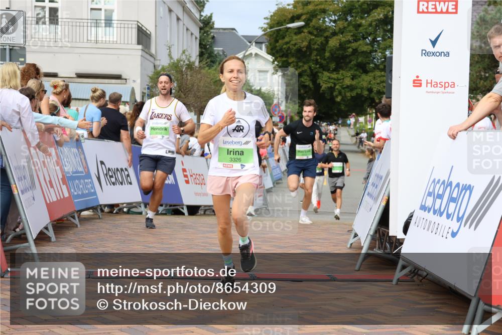 31.08.2025 - 21. Blankeneser Heldenlauf Strokosch-Dieckow http://msf.ph/oto/8654309 31.08.2025 11:04:39 Ziel 3132, 3113, 3112, 3697, 3326 meine-sportfotos.de