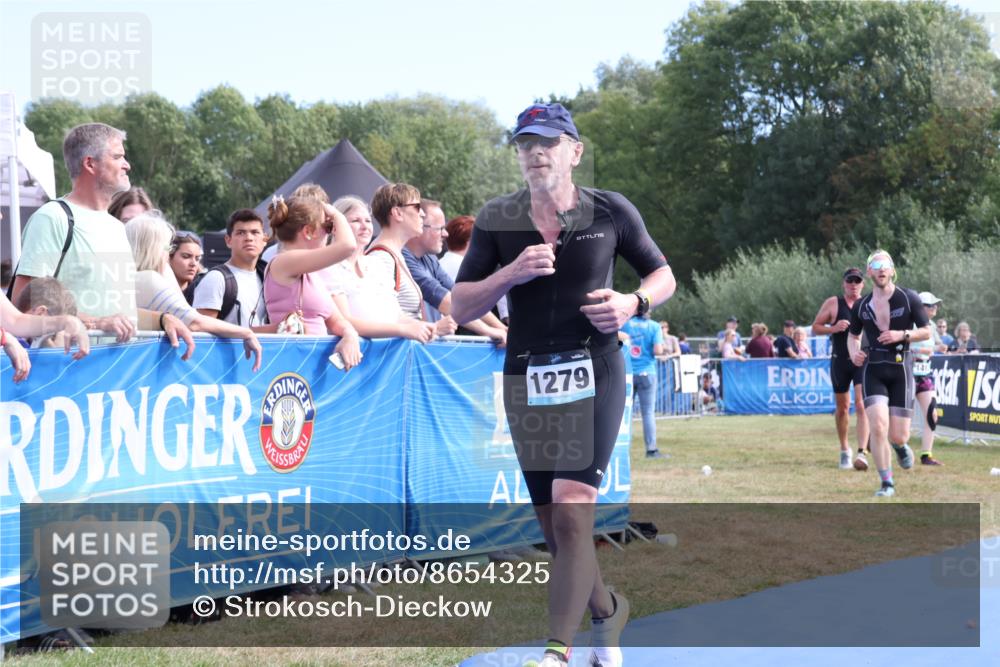 31.08.2025 - Elbe Triathlon Hamburg Strokosch-Dieckow http://msf.ph/oto/8654325 31.08.2025 11:34:27 Ziel 830, 1134, 1159, 1279, 1286, 1291 meine-sportfotos.de