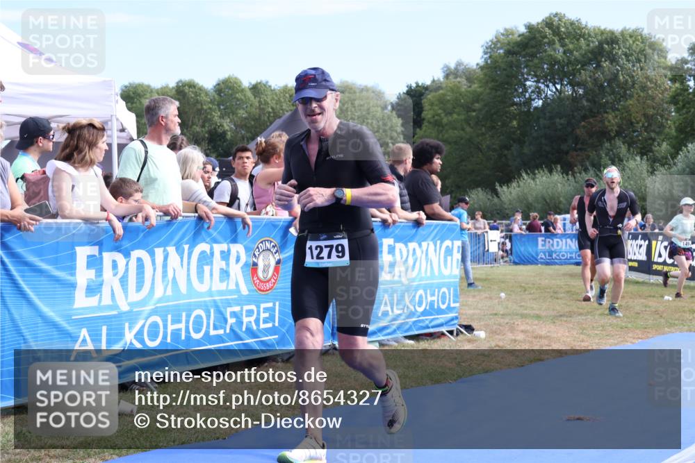 31.08.2025 - Elbe Triathlon Hamburg Strokosch-Dieckow http://msf.ph/oto/8654327 31.08.2025 11:34:27 Ziel 830, 1134, 1159, 1279, 1286, 1291 meine-sportfotos.de