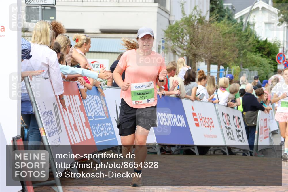 31.08.2025 - 21. Blankeneser Heldenlauf Strokosch-Dieckow http://msf.ph/oto/8654328 31.08.2025 11:04:35 Ziel 3202, 3132, 3697, 3326, 3418 meine-sportfotos.de