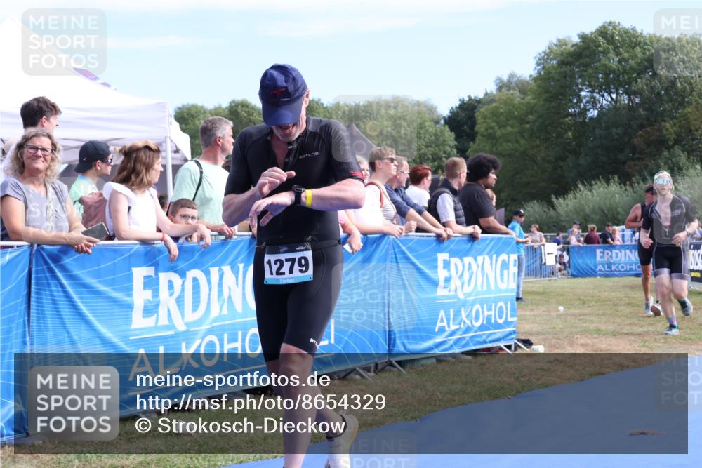 31.08.2025 - Elbe Triathlon Hamburg Strokosch-Dieckow http://msf.ph/oto/8654329 31.08.2025 11:34:28 Ziel 830, 1134, 1159, 1279, 1286, 1291 meine-sportfotos.de