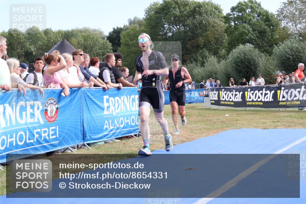 31.08.2025 - Elbe Triathlon Hamburg Strokosch-Dieckow http://msf.ph/oto/8654331 31.08.2025 11:34:30 Ziel 1134, 1279, 1286 meine-sportfotos.de