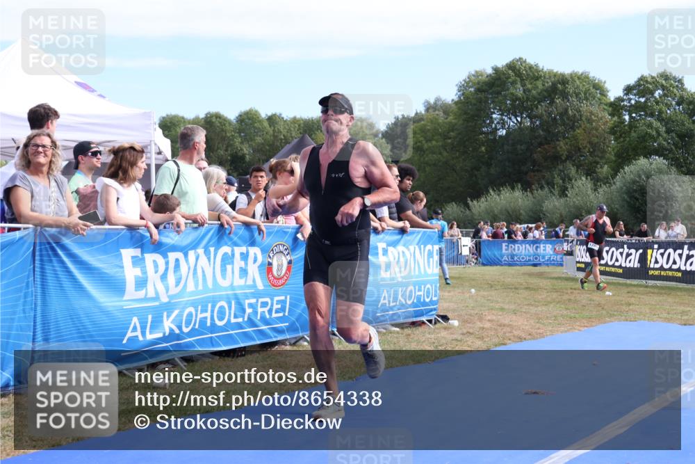 31.08.2025 - Elbe Triathlon Hamburg Strokosch-Dieckow http://msf.ph/oto/8654338 31.08.2025 11:34:32 Ziel 1134, 1279, 1286 meine-sportfotos.de