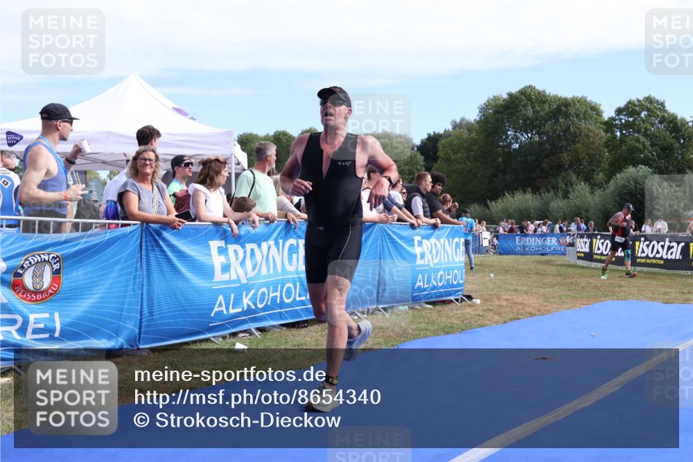 31.08.2025 - Elbe Triathlon Hamburg Strokosch-Dieckow http://msf.ph/oto/8654340 31.08.2025 11:34:32 Ziel 1134, 1279, 1286 meine-sportfotos.de