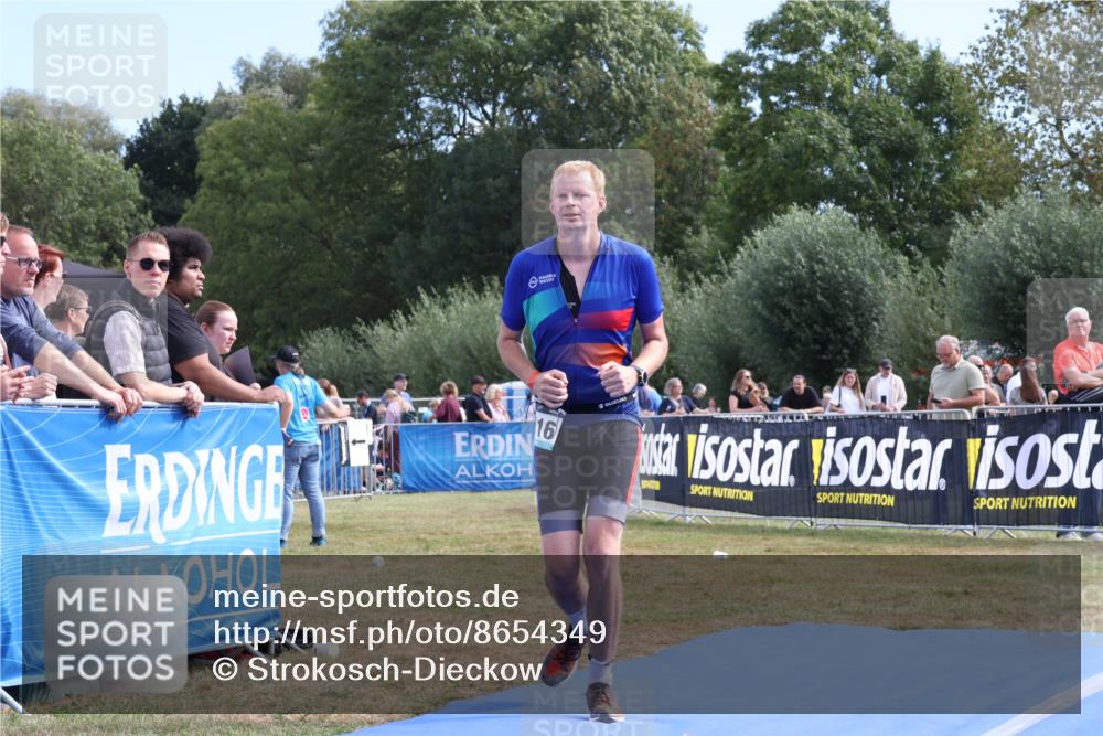 31.08.2025 - Elbe Triathlon Hamburg Strokosch-Dieckow http://msf.ph/oto/8654349 31.08.2025 11:34:50 Ziel 1116 meine-sportfotos.de