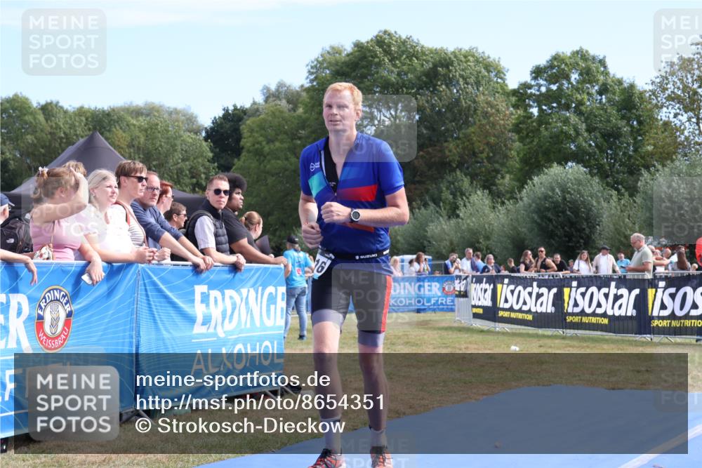 31.08.2025 - Elbe Triathlon Hamburg Strokosch-Dieckow http://msf.ph/oto/8654351 31.08.2025 11:34:51 Ziel 1116 meine-sportfotos.de