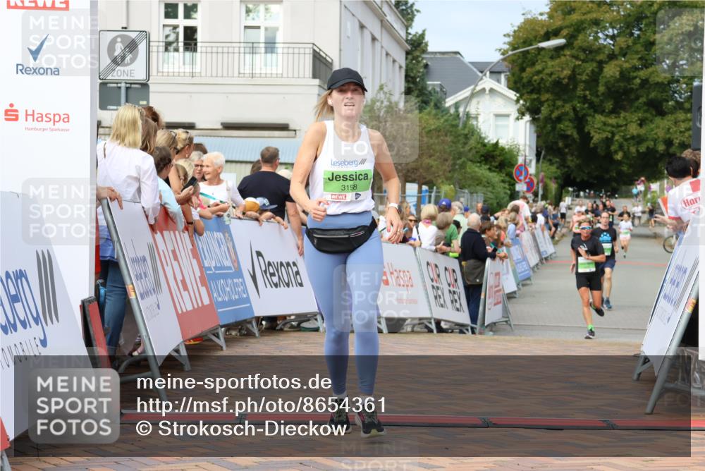 31.08.2025 - 21. Blankeneser Heldenlauf Strokosch-Dieckow http://msf.ph/oto/8654361 31.08.2025 11:04:23 Ziel 3635, 3198 meine-sportfotos.de
