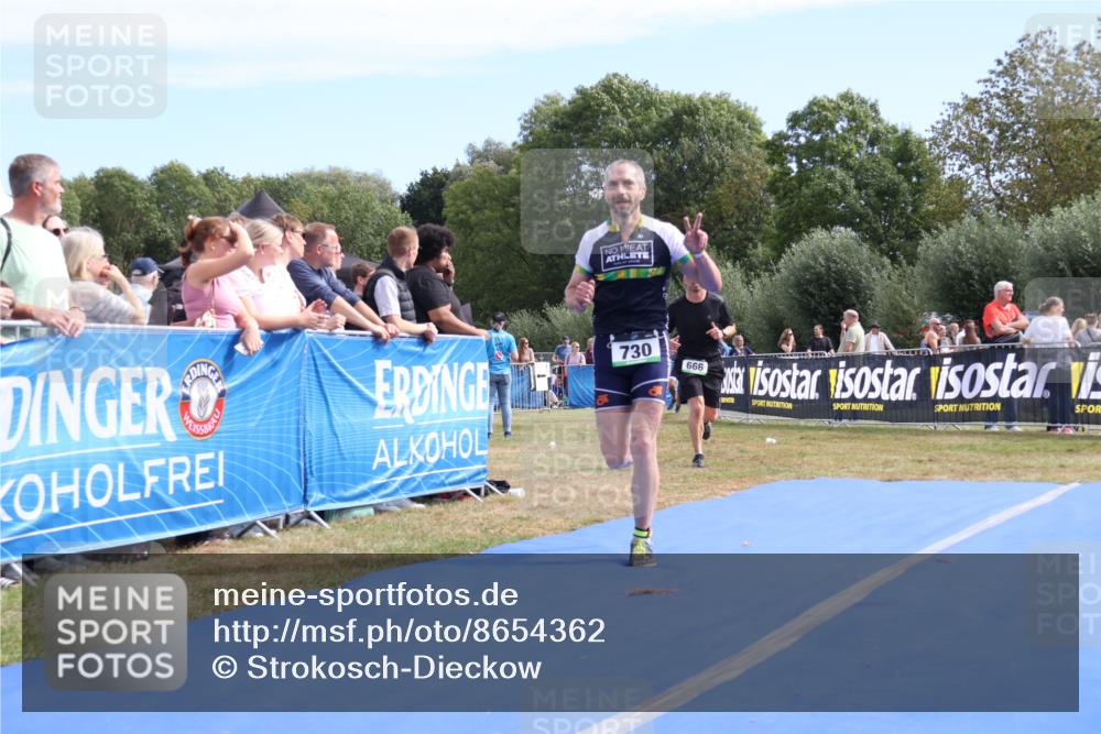 31.08.2025 - Elbe Triathlon Hamburg Strokosch-Dieckow http://msf.ph/oto/8654362 31.08.2025 11:35:11 Ziel 666, 730, 1156, 1305 meine-sportfotos.de