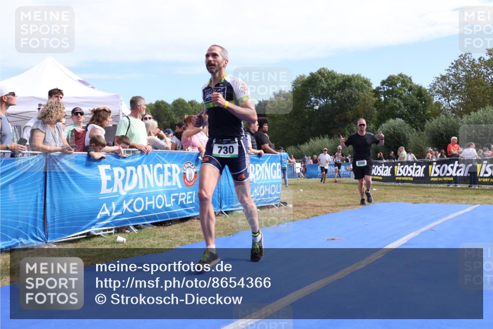 31.08.2025 - Elbe Triathlon Hamburg Strokosch-Dieckow http://msf.ph/oto/8654366 31.08.2025 11:35:12 Ziel 666, 730, 1156, 1305 meine-sportfotos.de