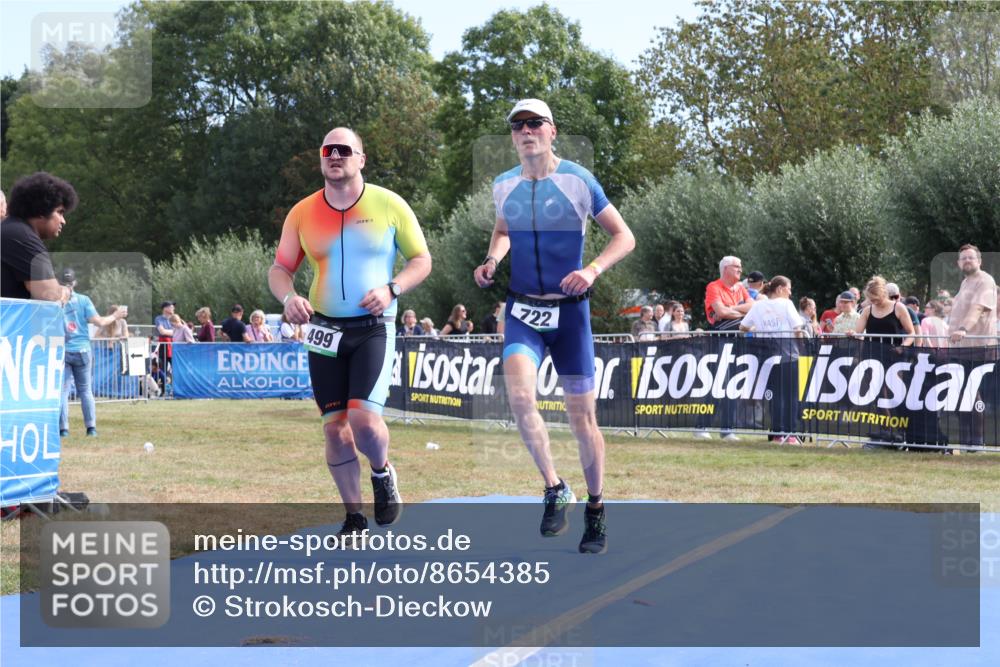 31.08.2025 - Elbe Triathlon Hamburg Strokosch-Dieckow http://msf.ph/oto/8654385 31.08.2025 11:35:27 Ziel 499, 722 meine-sportfotos.de